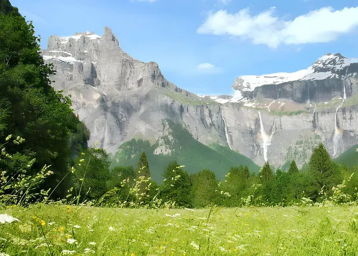 Chalet Cosy A Sixt-Fer-A-Cheval Avec Vue Sur La Montagne